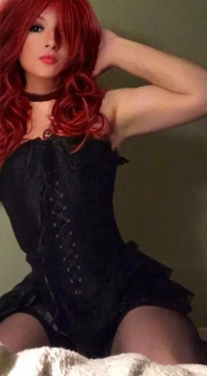 Say hi if you want sissies to send you random pics