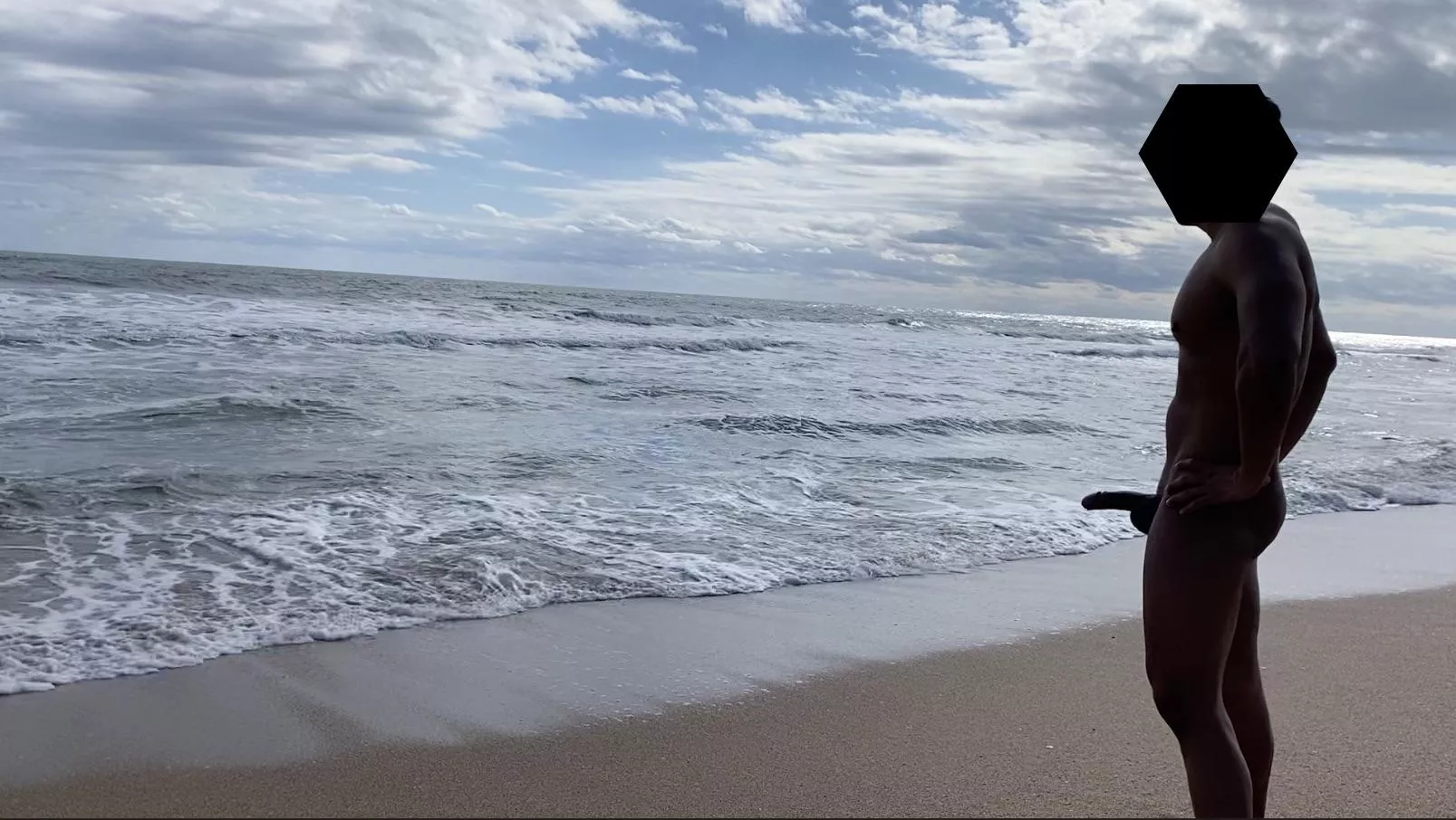 The beach always excites me 🏝