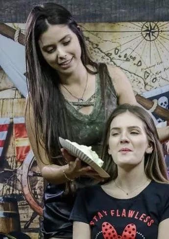 What are you thinking of revenge pies 😏