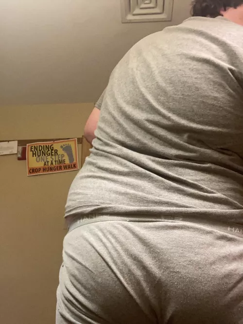 Who can fuck my virgin ass dms open