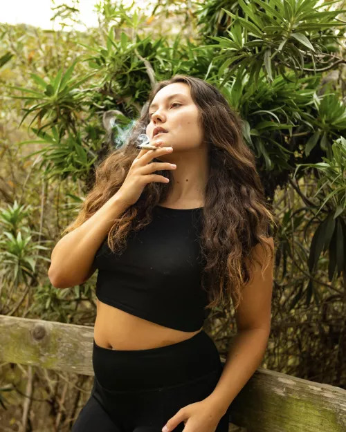 Who else love weed? 🍃