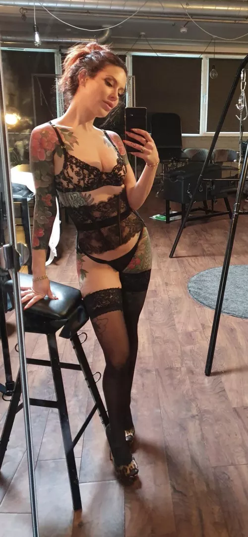 Who want to be my favorite sissy.