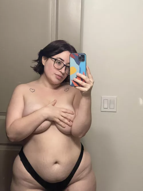 wide hips to hold onto when fucking..