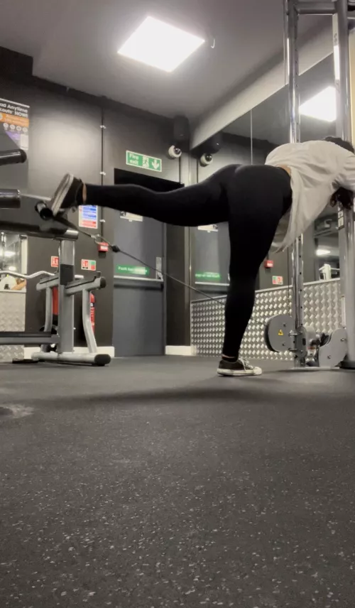 Would you check me out at the gym 😉