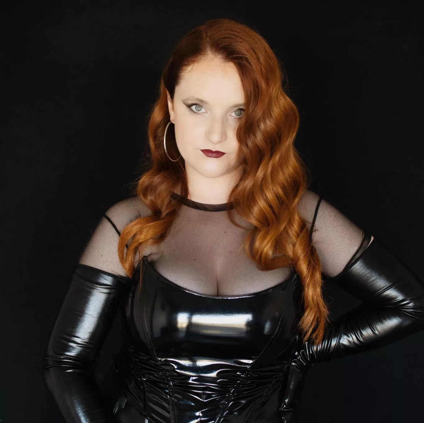 You can see your reflection in my clothes