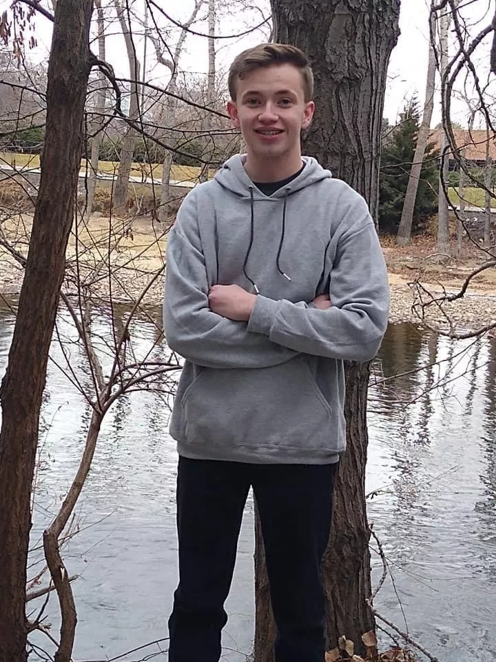 18M from idaho hit me up