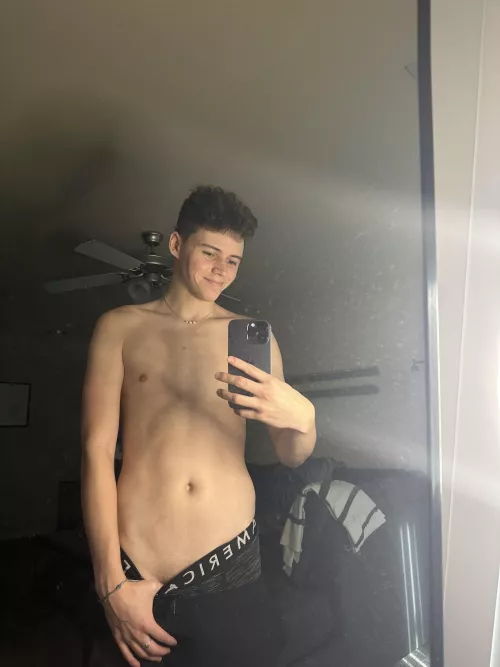 20; first post in here! say hi!💗