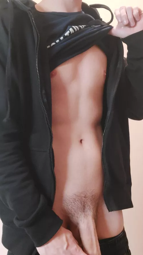[23] Do you like my body?