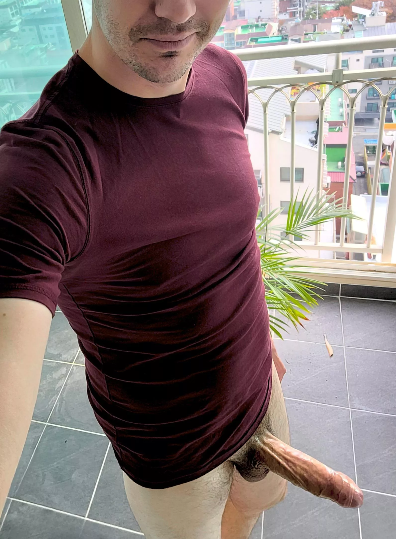 [40] Another show for the neighbors