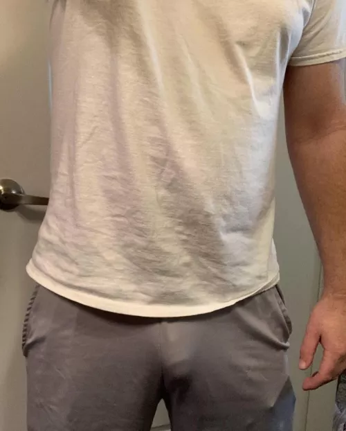 About to switch to grey sweatpants, finally hooting the Texas winter