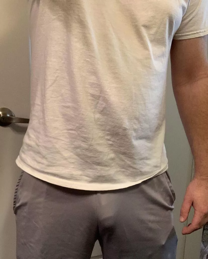 About to switch to grey sweatpants, finally hooting the Texas winter