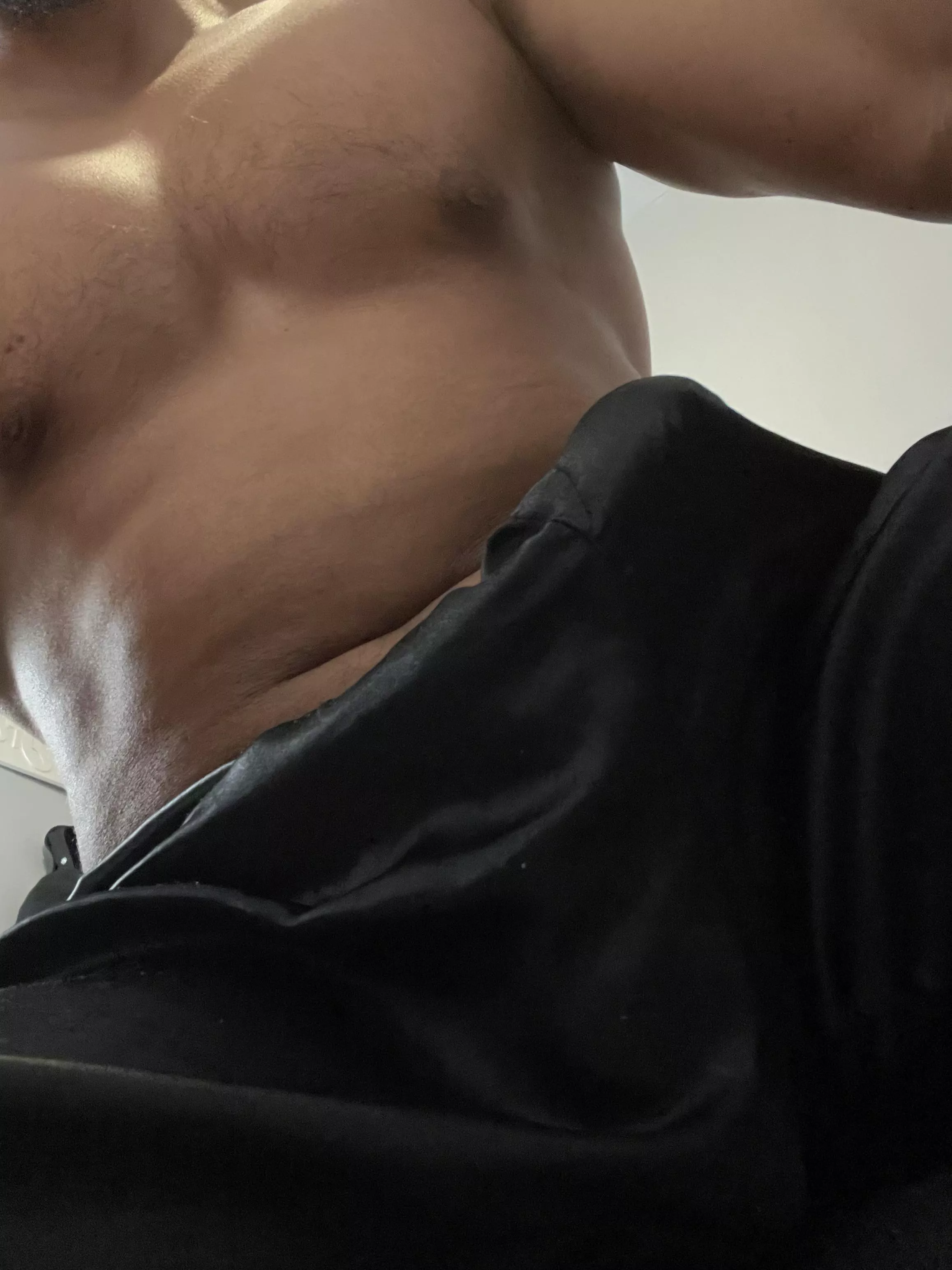 Any females up for a Sunday evening chat? [40][m]