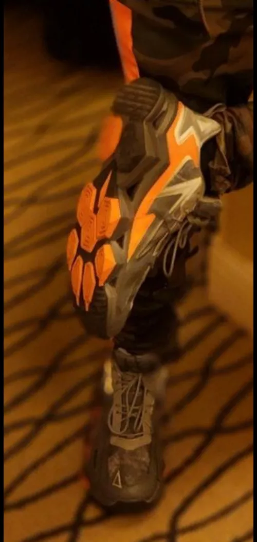 Anyone know what shoes these are I would love to get them for myself 👀👀 (Image origin is @Yeenstank on Twitter)(It is cropped)