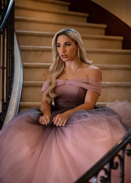 Beautiful Abella Danger...