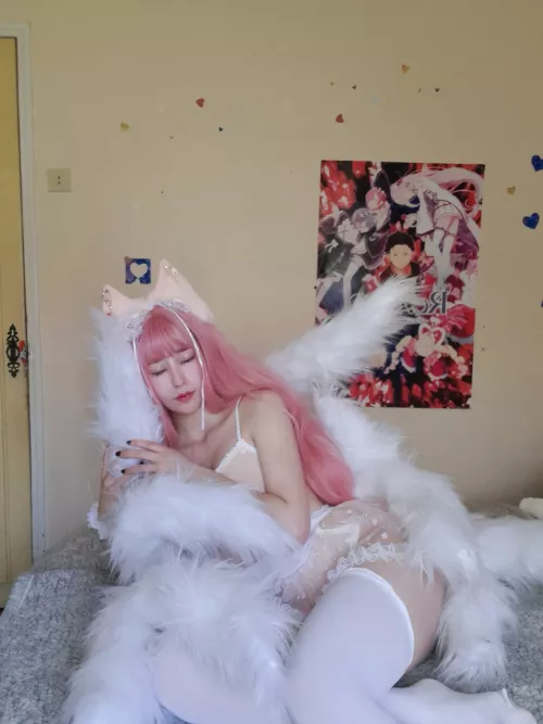 Cosplayer cute thighs