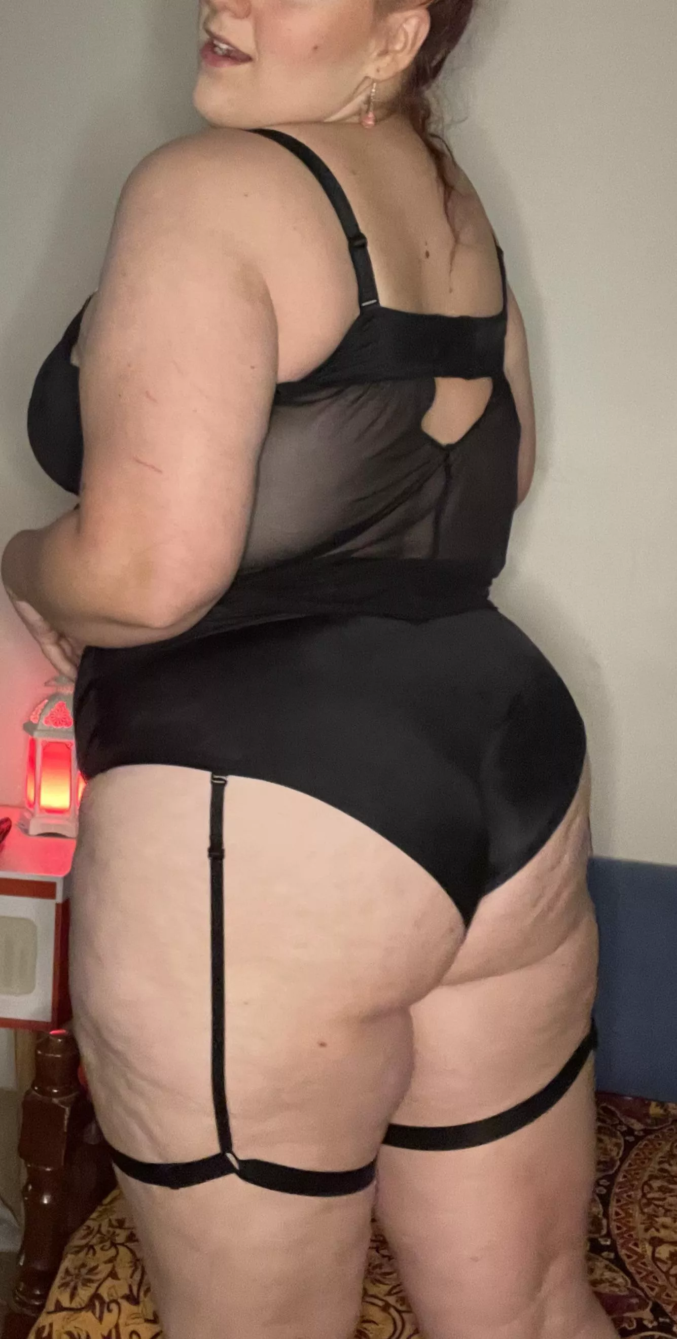 Do you like my new outfit? 🥰