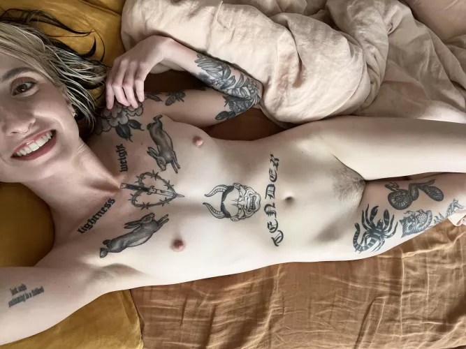 Do you wanna find out if emo pussy really tastes better?