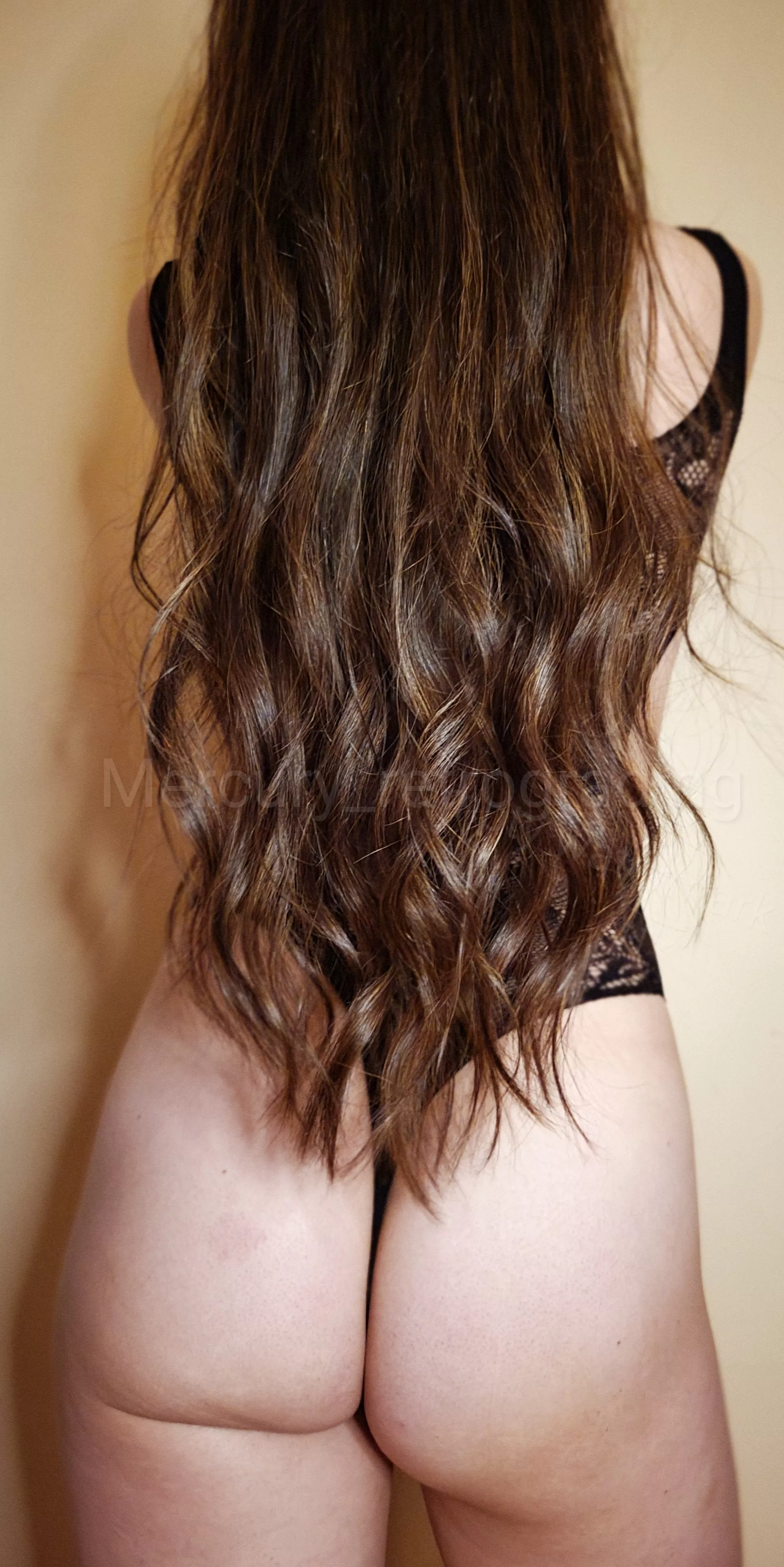 Flowing hair and black lingerie 🥰