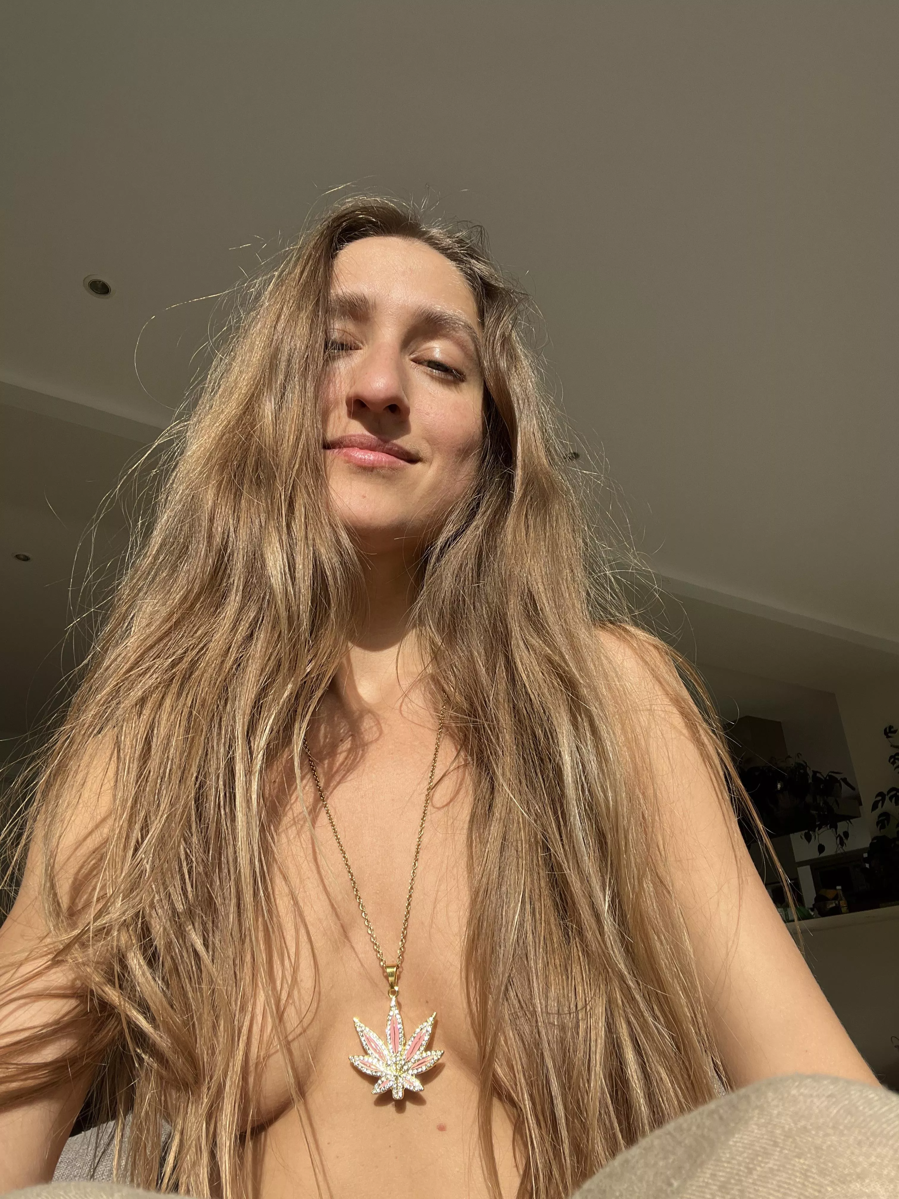 happy Sunday to all my flower friends 🌱😇 are you baked already?