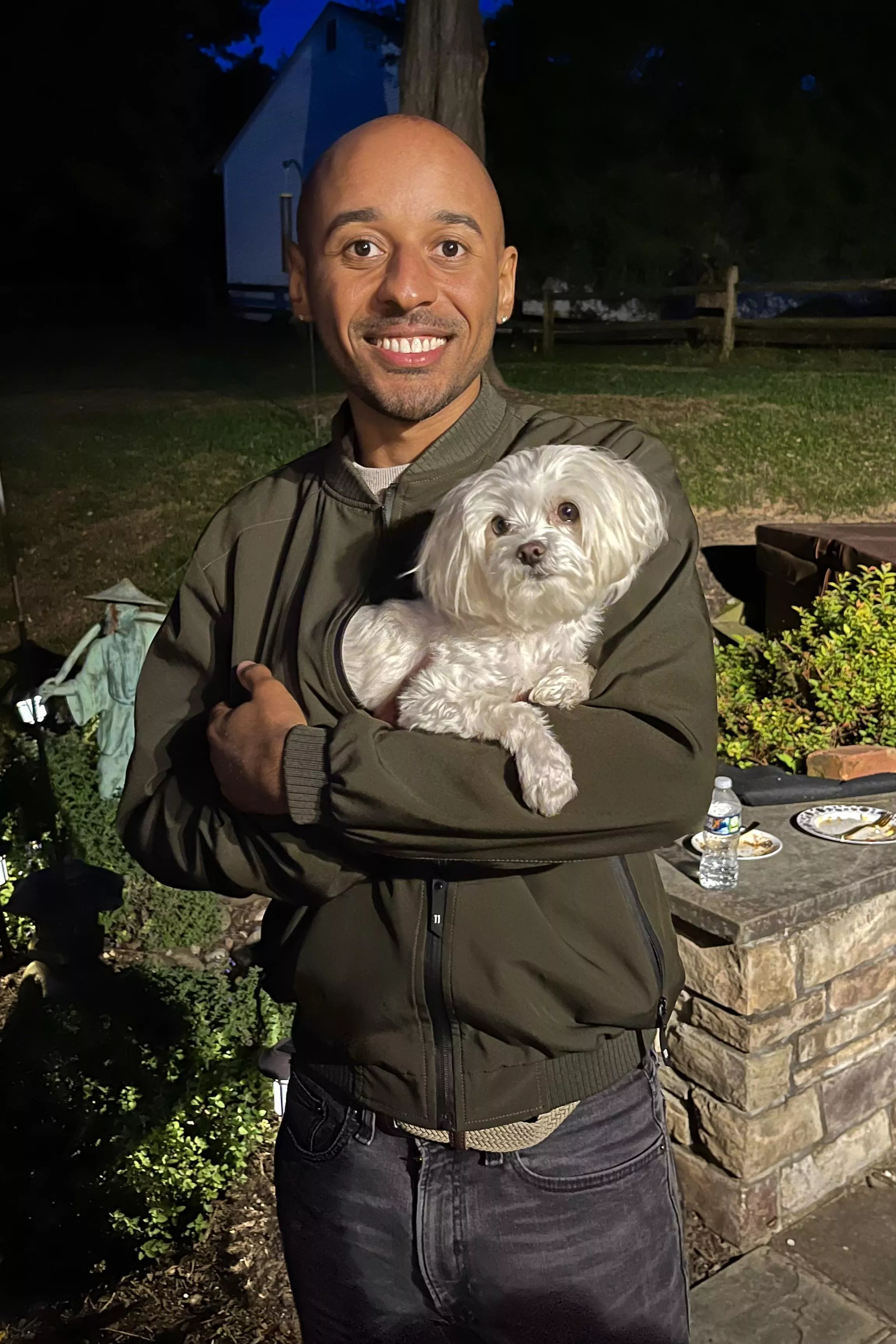 He needed warmth and I needed karma, so we made a deal 📸