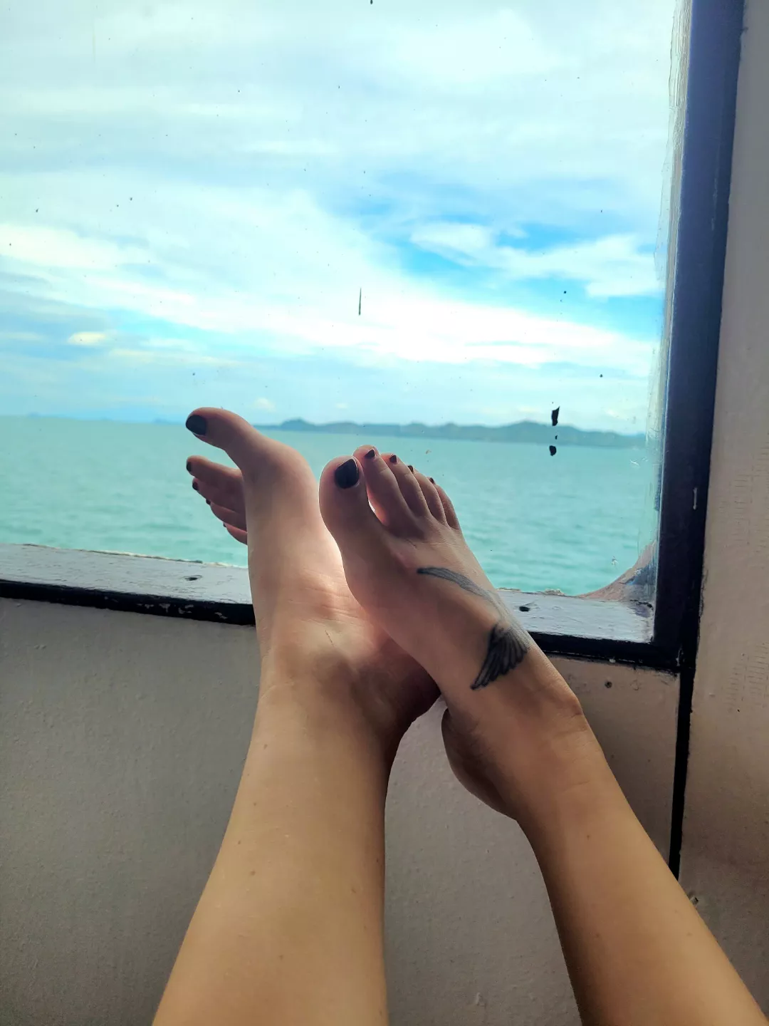 Heading back to the mainland on the ferry- which view do you prefer?