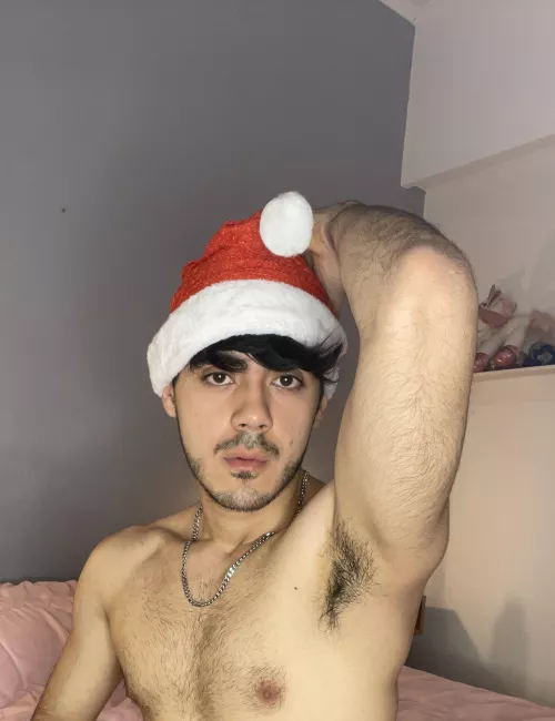 Hello i hope you like mu Christmas post! I need your mouth here!