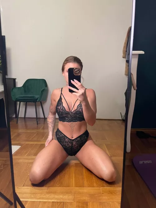 Hello, my name is Maria and this is my first post here. Thanks for having me :)