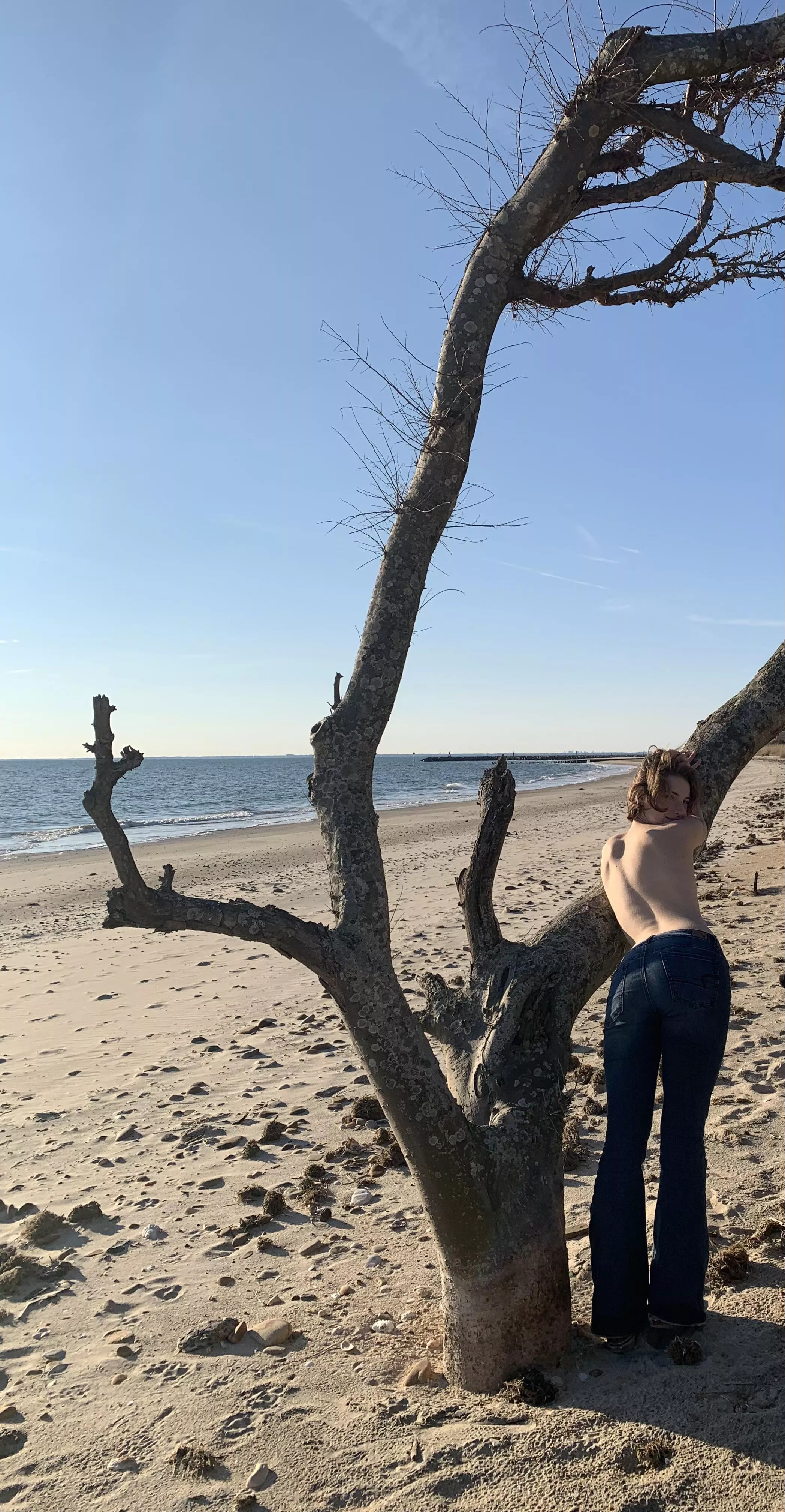 Hippie chicks don’t like to wear shirts😉