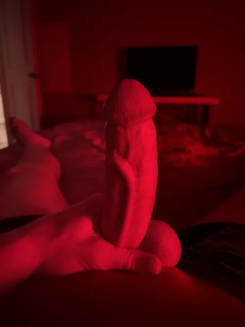 How’s the lighting on this big cock?