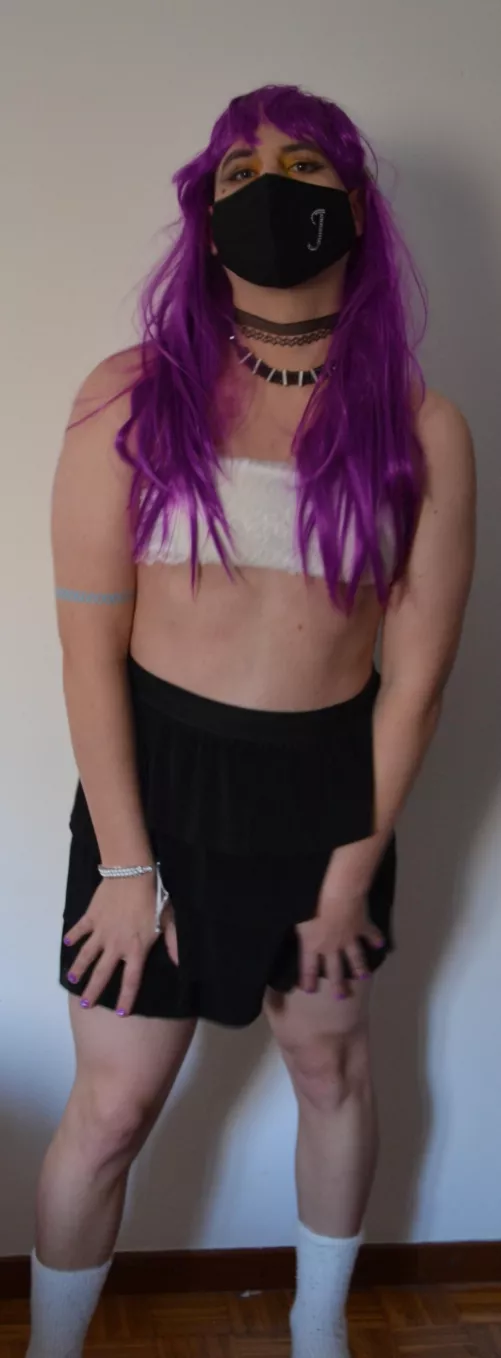 I always feel like i need more outfits, duh! Pic for attention :3