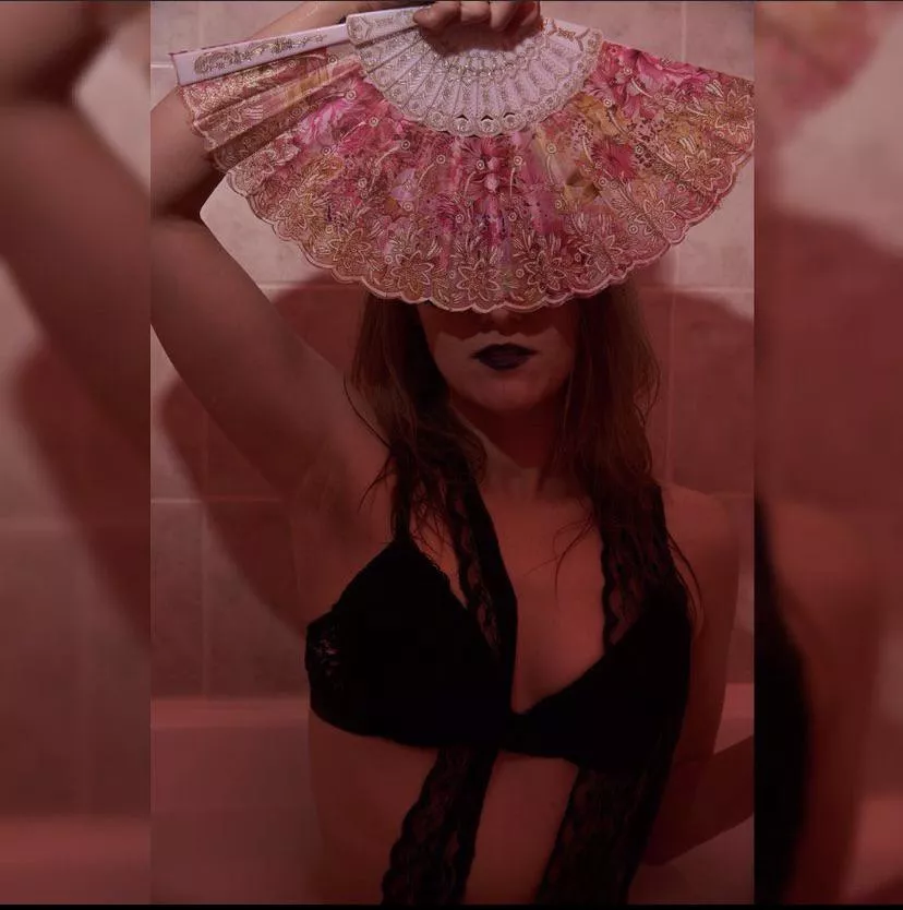 I like to be a little mysterious 😉