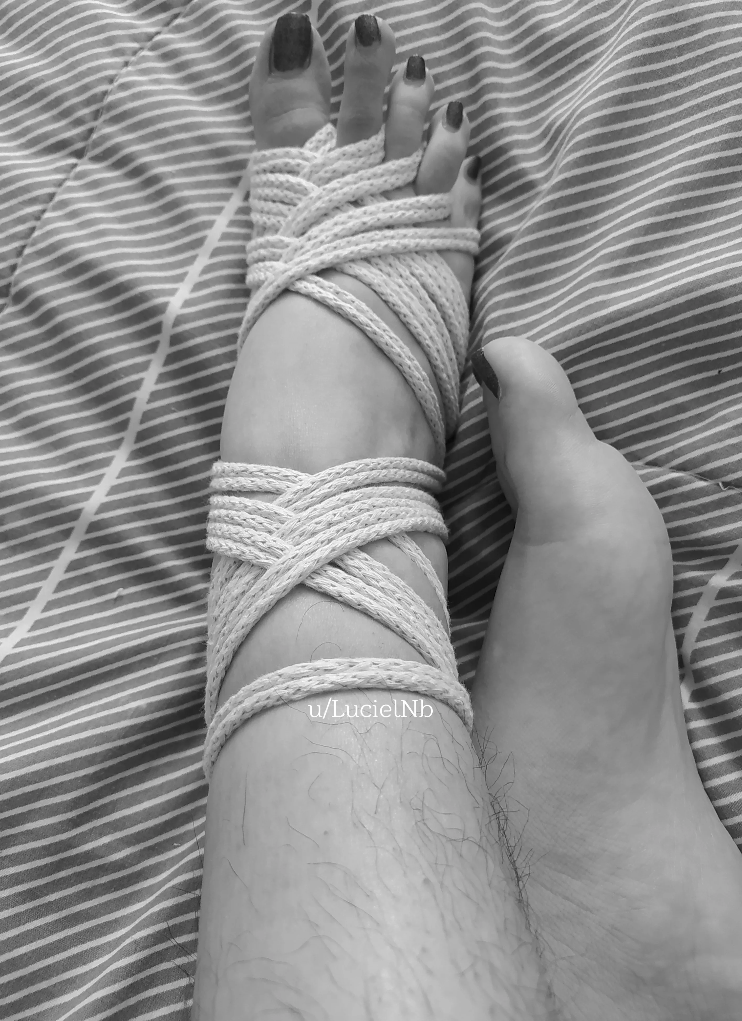 I really enjoy having rope between my toes