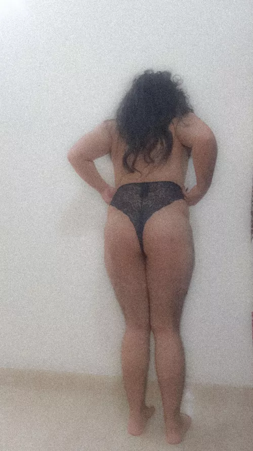 i think my Hairs need to be pulled badly...! 🍑👙🤭