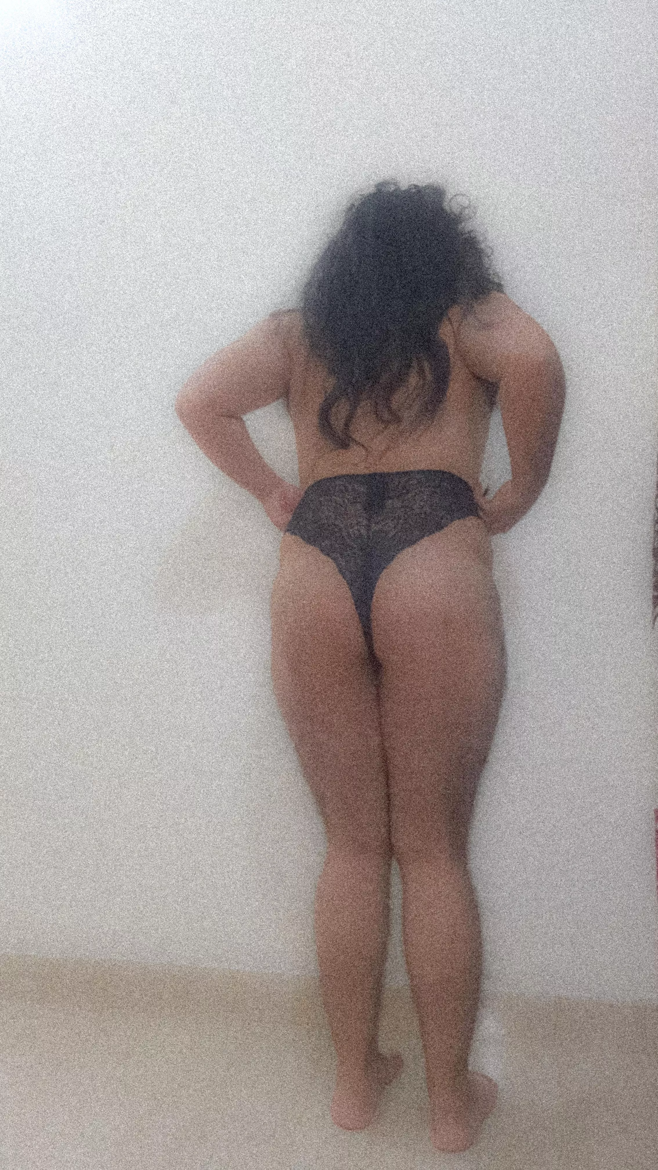 i think my Hairs need to be pulled badly...! 🍑👙🤭