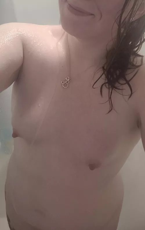 I'm just alittle wet😏