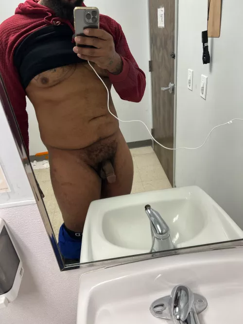 In The Bathroom At Workk Sum1 Get (M)e Hard