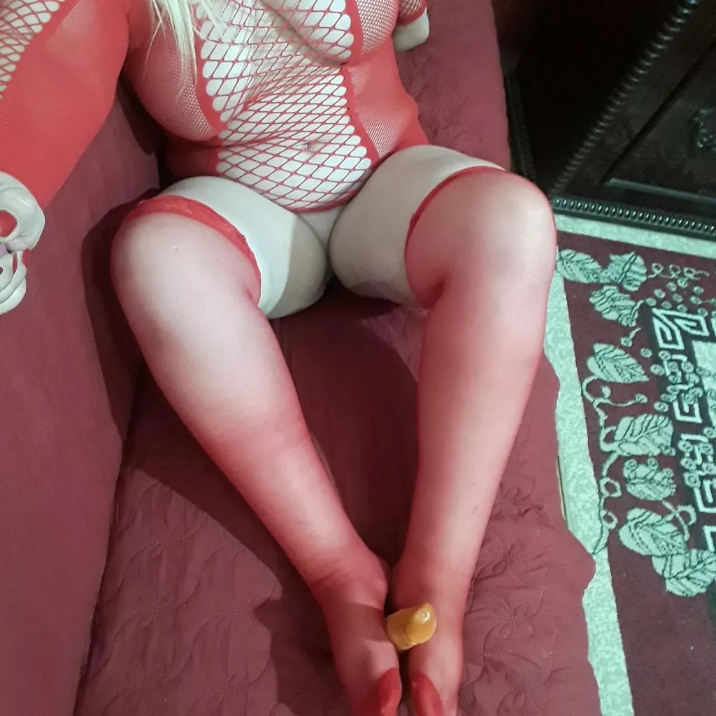 Just imagine sliding your hands all the way down the front of my body…