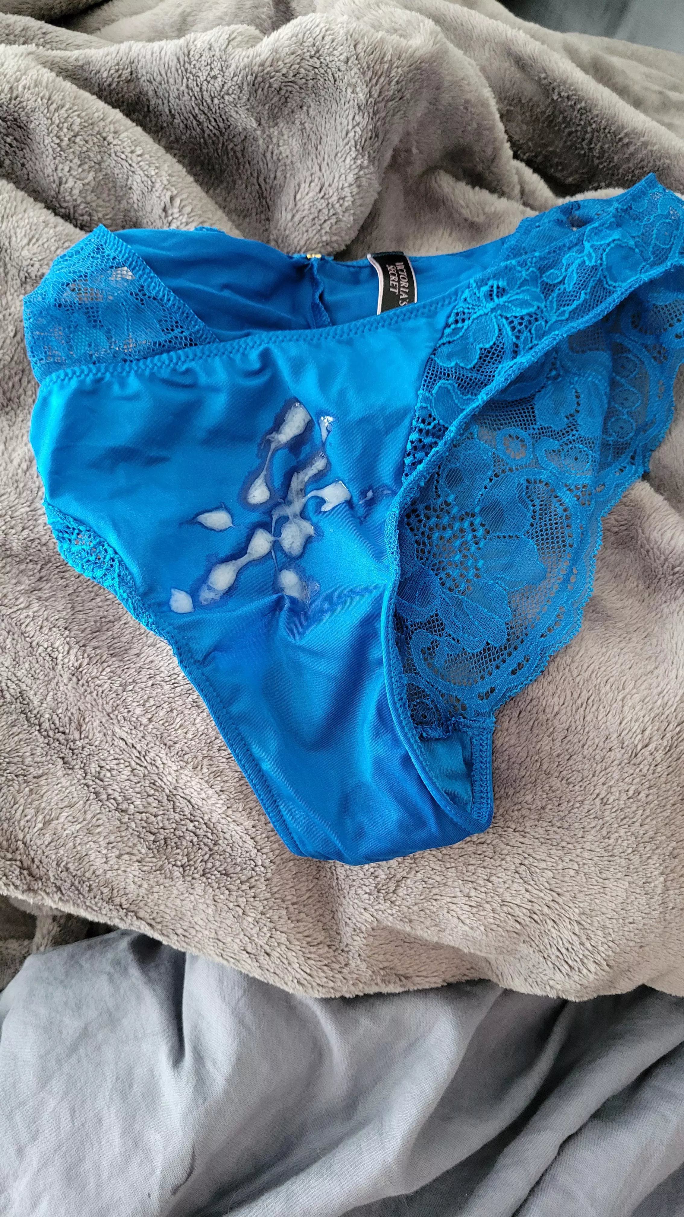 love this colour on her.