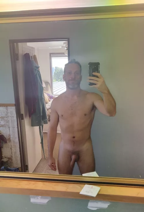 (m) what do you think of my 39yr old body?