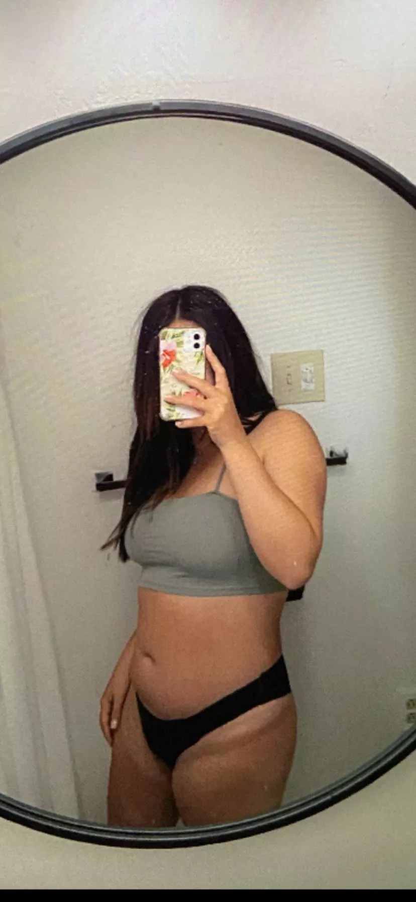 My gf at 2 months pregnant 🤰 as you can tell she’s one of those passionate Latinas that loves making babies 👶