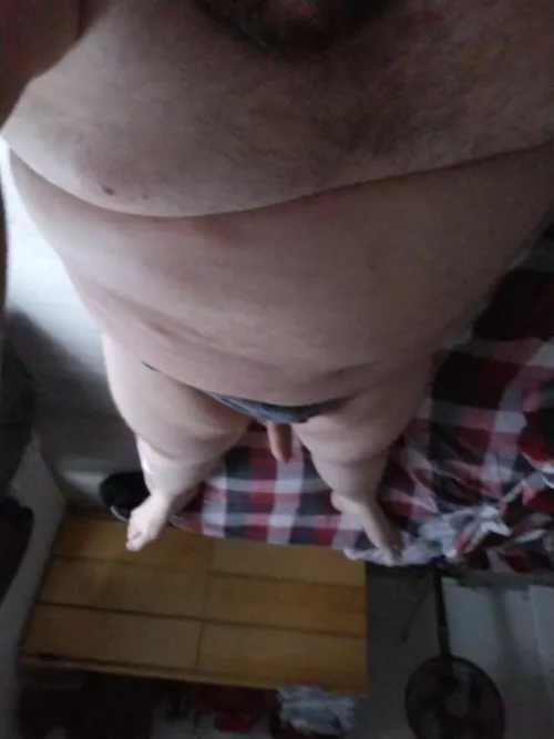 Need a seat? Slide in my dm's to help me cum 😈