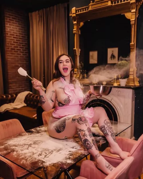 Ok would you let me bake you a cake tho ??