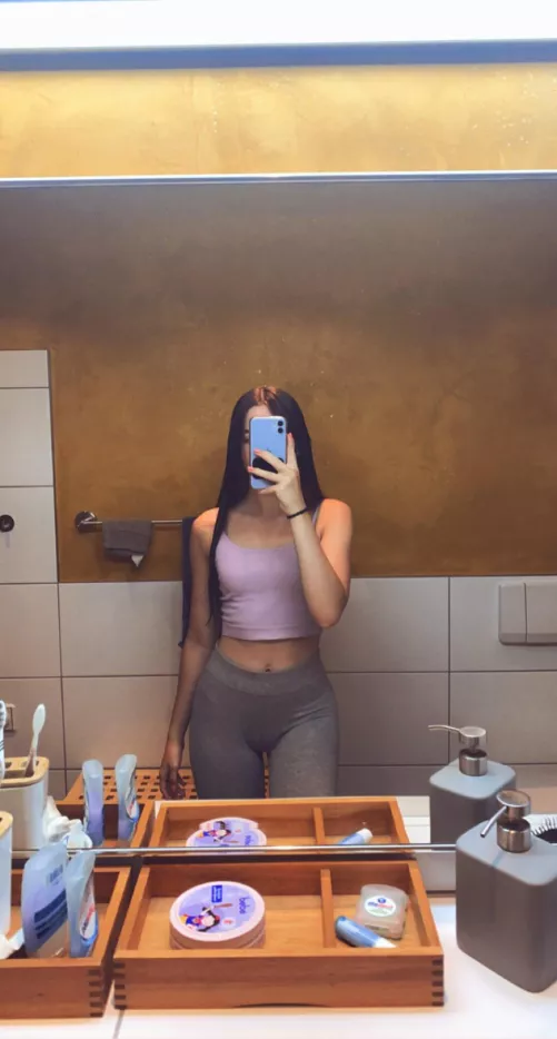 Peaking out above my leggings