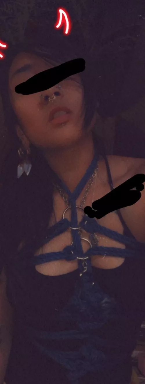 Roped up intertwined with a circle tiered collar 🧶 ✨