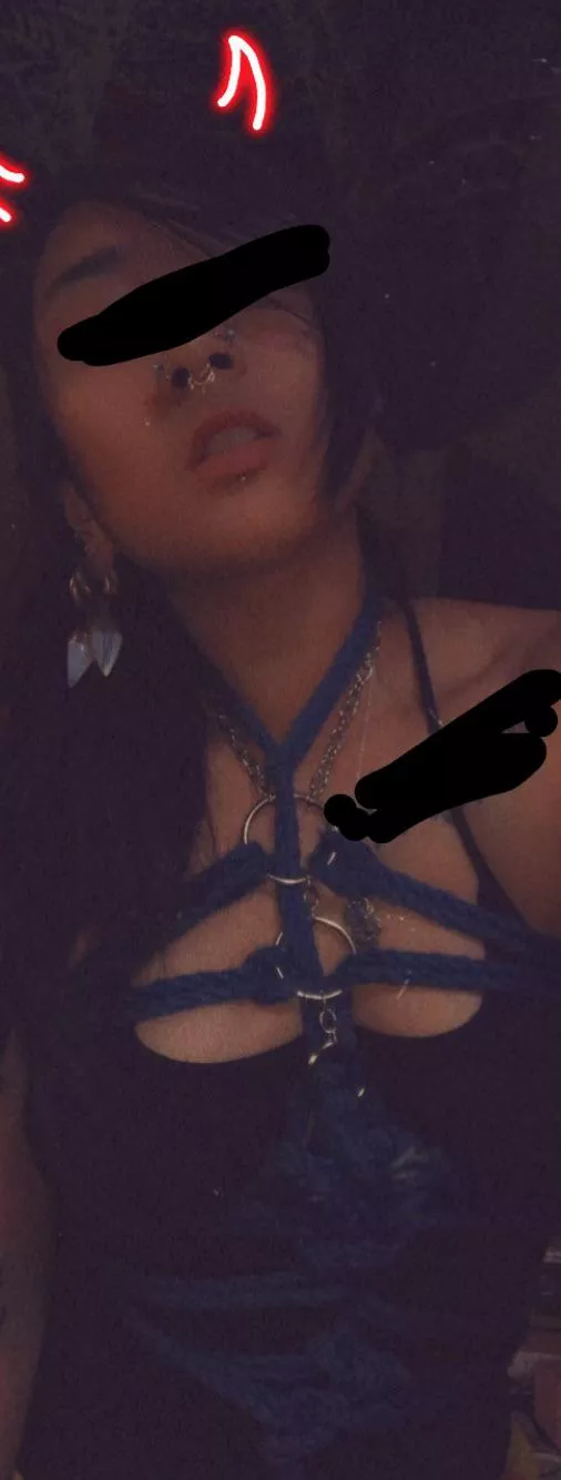 Roped up intertwined with a circle tiered collar 🧶 ✨