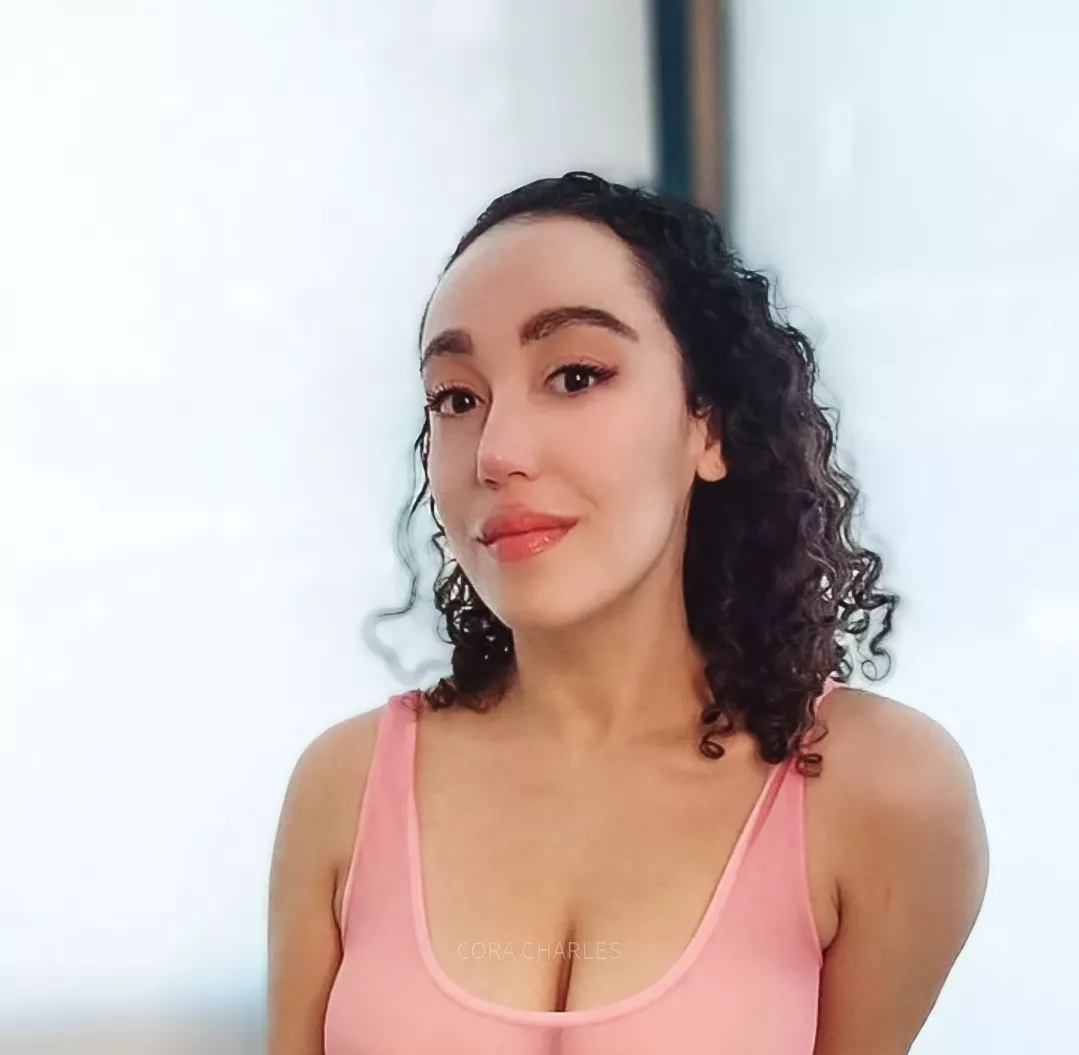 See-thru fabric for endless cleavage