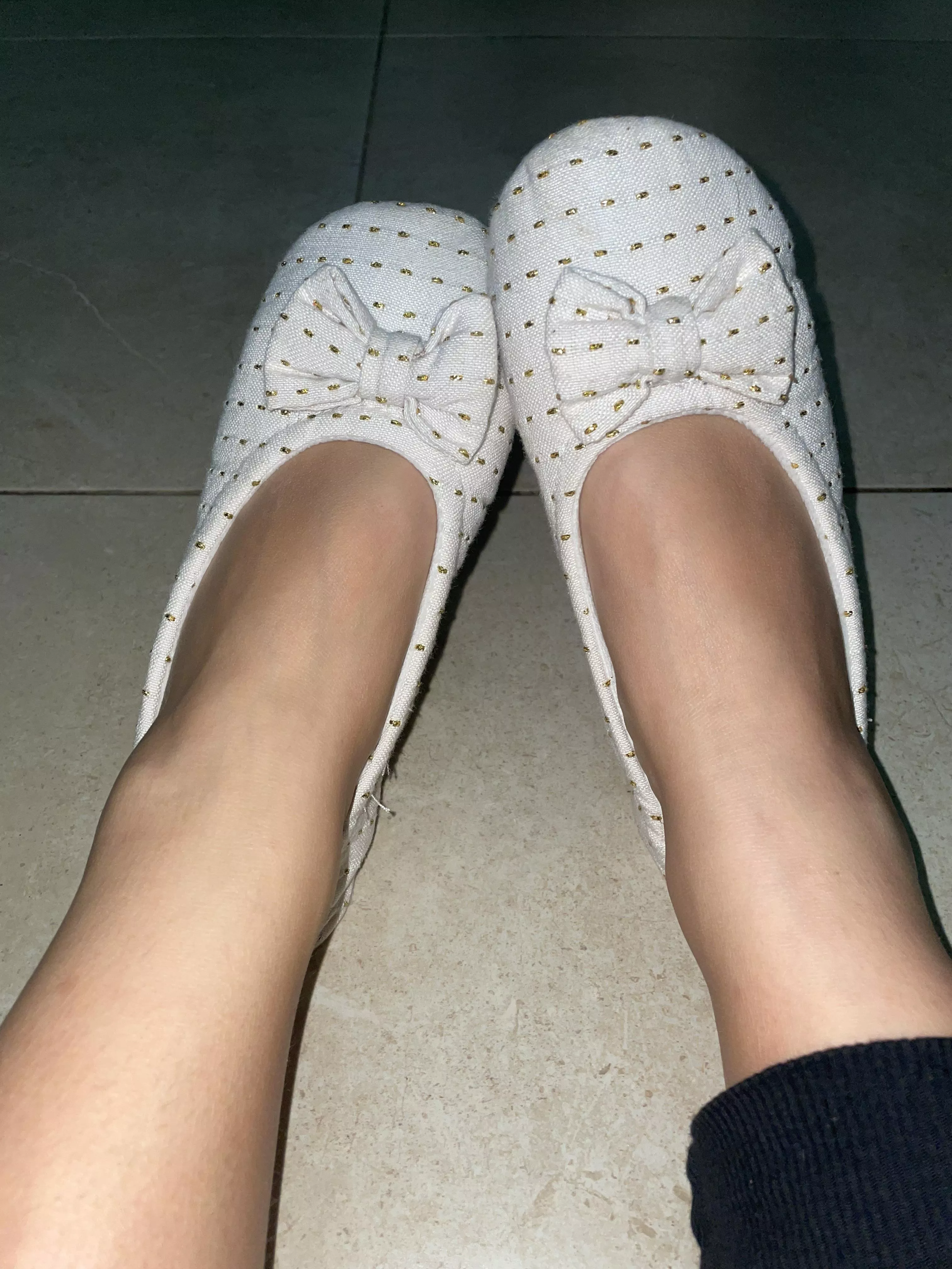 Socks double for ballerinas [F]