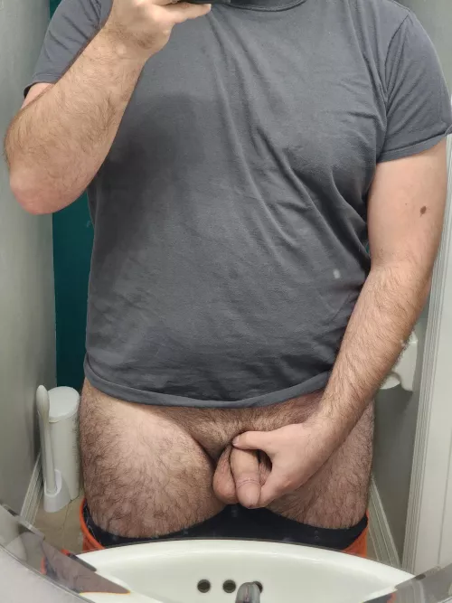 soft and hairy! need someone to make it hard so bad 😅