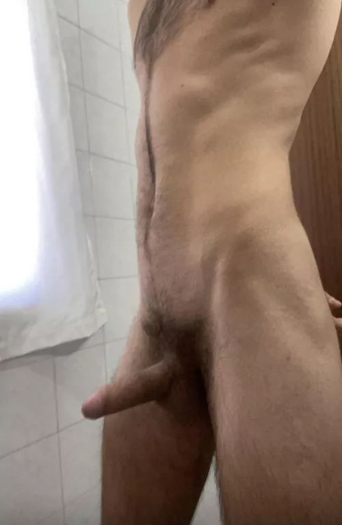 Sorry for the bad quality, but I need to say my DM’s are open 😈