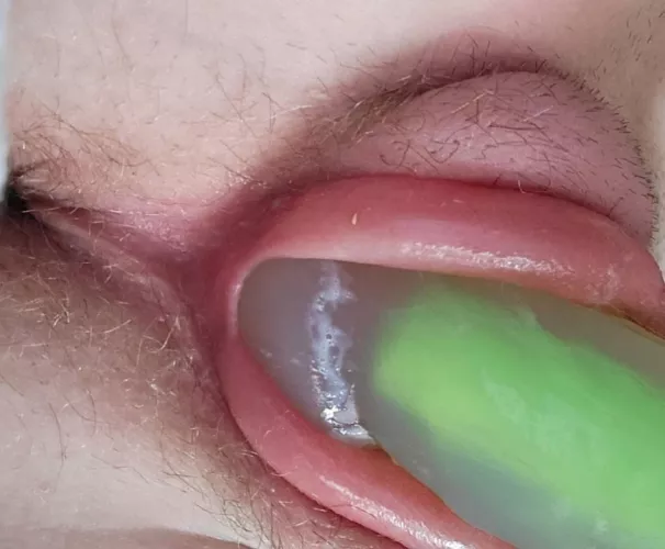 spread my puf[f]y lips 💋